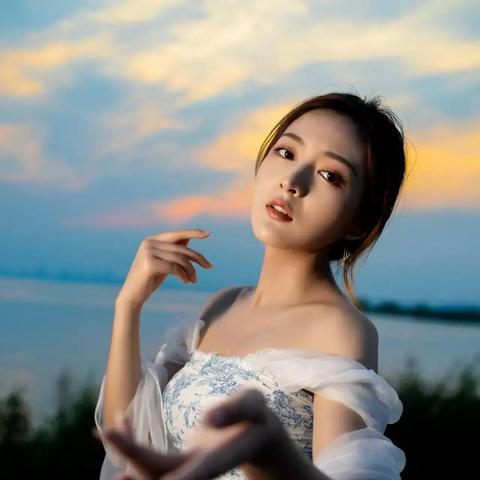 伤感流年，心痛瞬间，回忆如潮涌